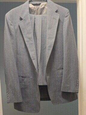 Vintage 80s Lee's Men's Gray Pinstripe Suit Union Made USA 42R 34" Waist